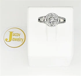 טבעת דגם הנסיכה עם אבני זירקון בכסף 925