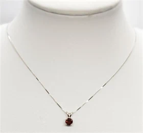שרשרת ותליון דגם סוליטר אבן גרנט בזהב לבן 14K